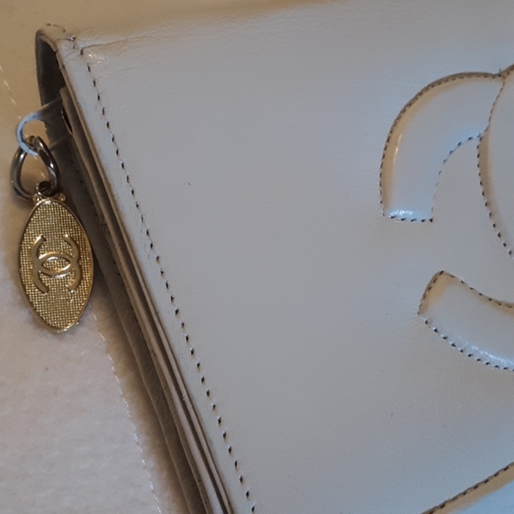 Chanel, soft leather wallet - Picture 3 of 7